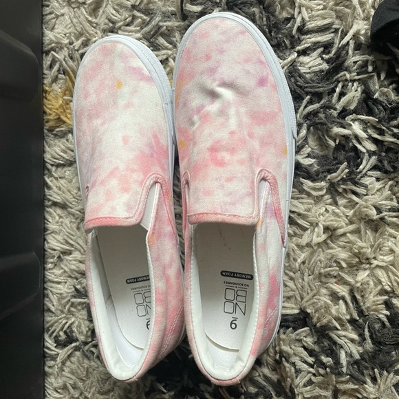 No Boundaries Women's Twin Gore Casual Slip On Shoe size 10 - Picture 2 of 3